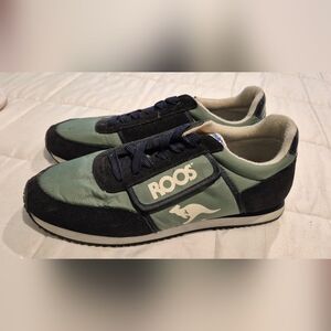 kangaROOS Black and Green Sneakers